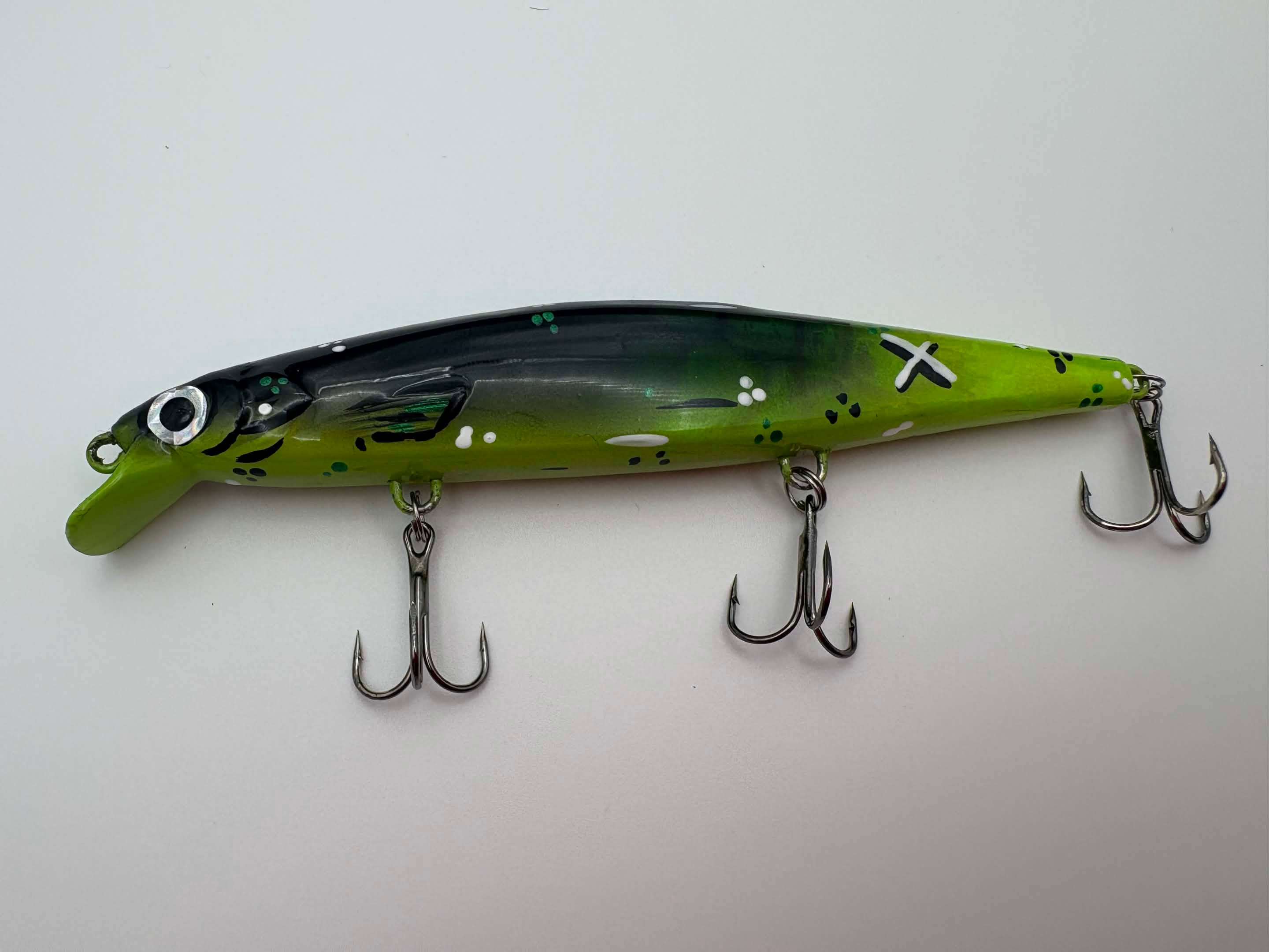 Phazor 110 — Jerkbait 11 cm / 13 g | Black Chartreuse | Peint main & époxy